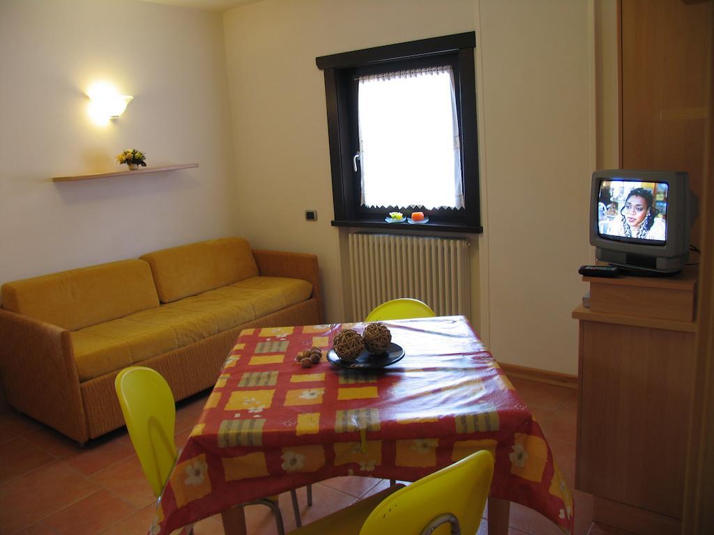 Art Apartments Casa Napell Livigno Pokoj fotografie