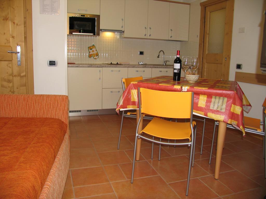 Art Apartments Casa Napell Livigno Pokoj fotografie